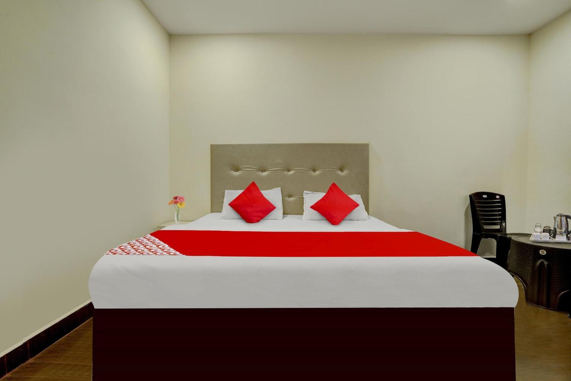 Oyo Flagship The Chirag Resort Bhandāra Eksteriør billede